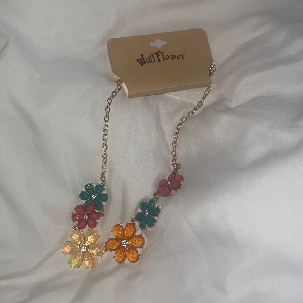 Statement Flower necklace